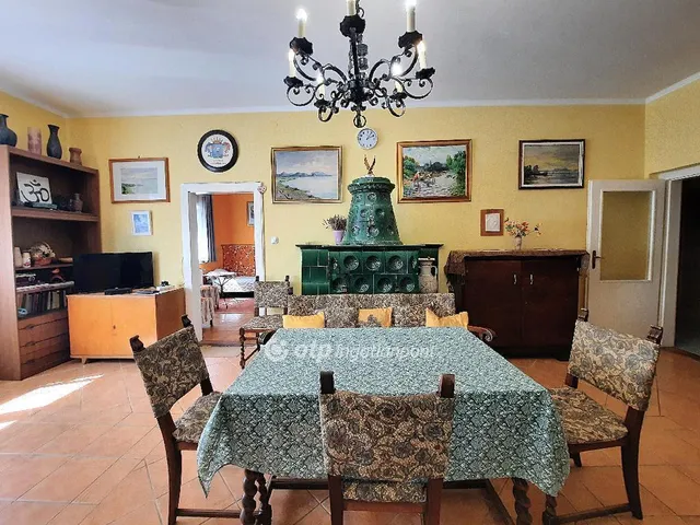 Eladó üdülő és hétvégi ház Siófok 220 nm