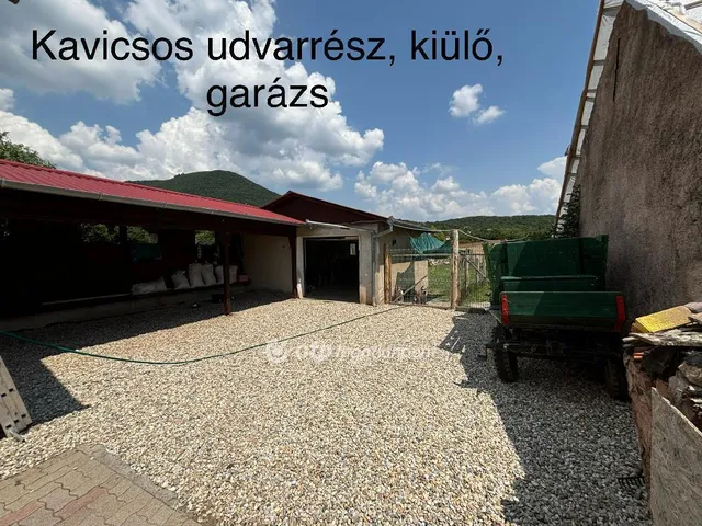 Eladó ház Cserkút 180 nm