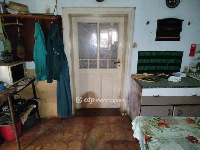 Eladó telek Lippó 4518 nm