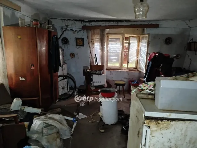 Eladó telek Lippó 4518 nm