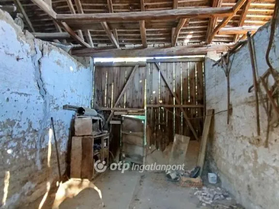 Eladó telek Lippó 4518 nm