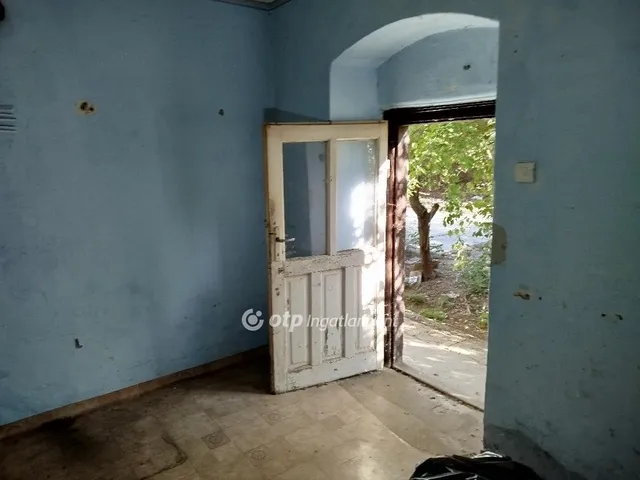 Eladó telek Lippó 4518 nm