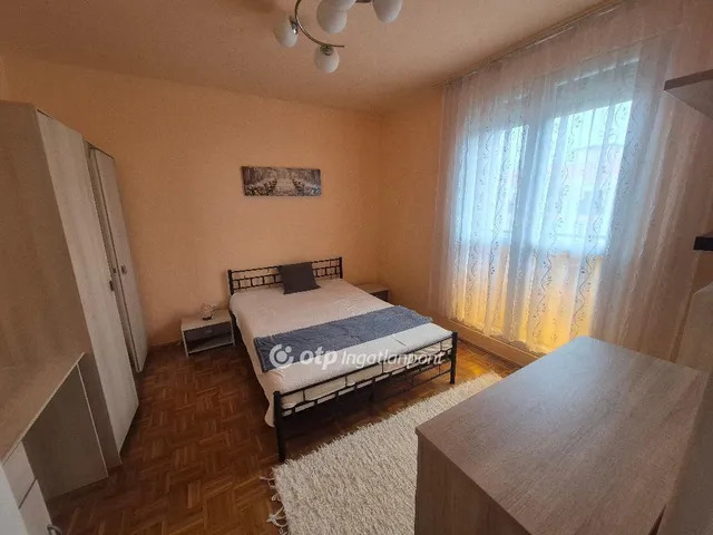 Eladó lakás Pécs 64 nm