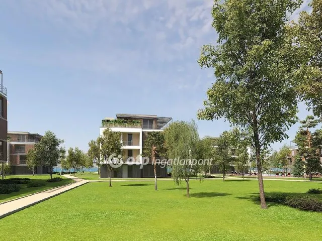 Eladó lakás Balatonszemes 89 nm