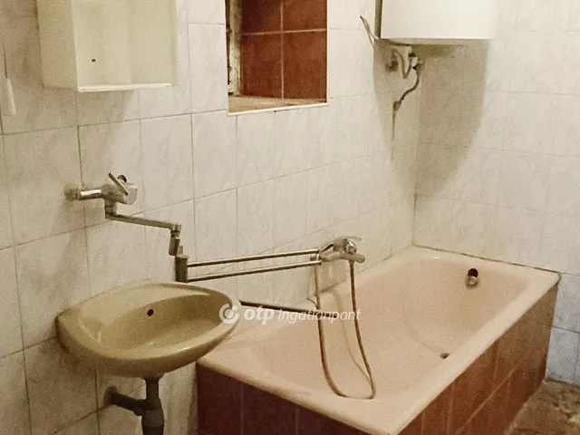 Eladó ház Pécs, Patacs 97 nm