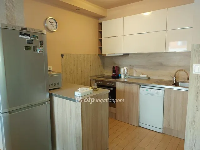 Eladó lakás Pécs 82 nm