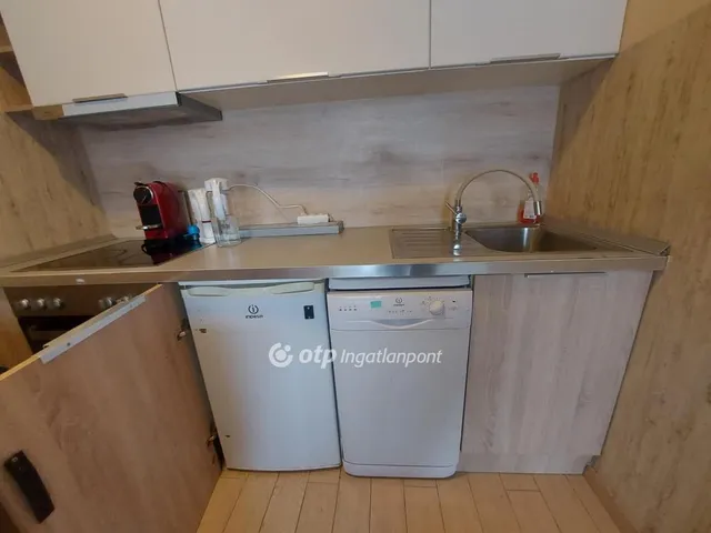 Eladó lakás Pécs 82 nm