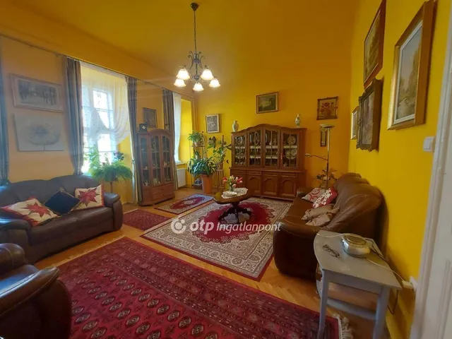 Eladó lakás Pécs 84 nm