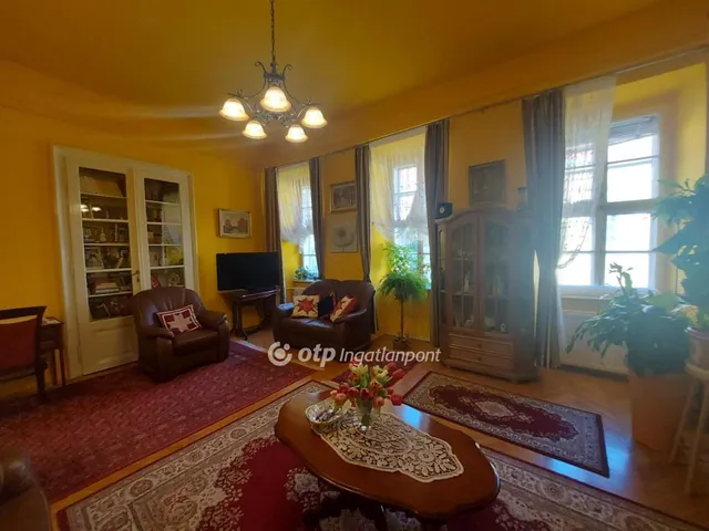 Eladó lakás Pécs 84 nm