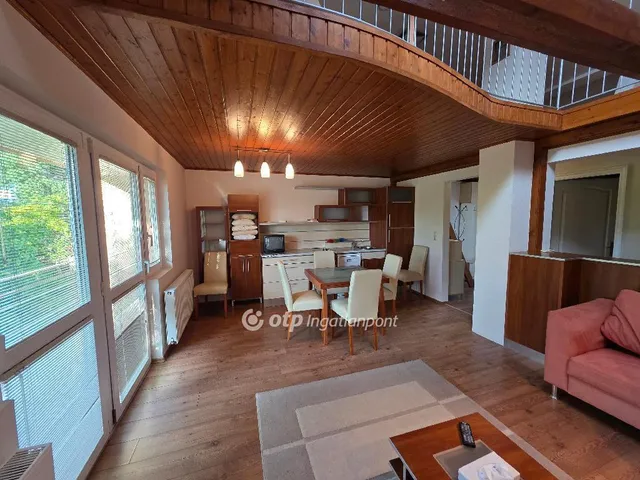 Eladó üdülő és hétvégi ház Balatonszárszó 125 nm