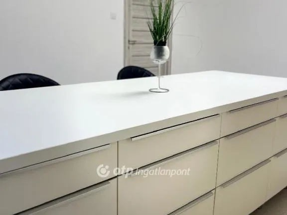 Eladó lakás Komló 52 nm