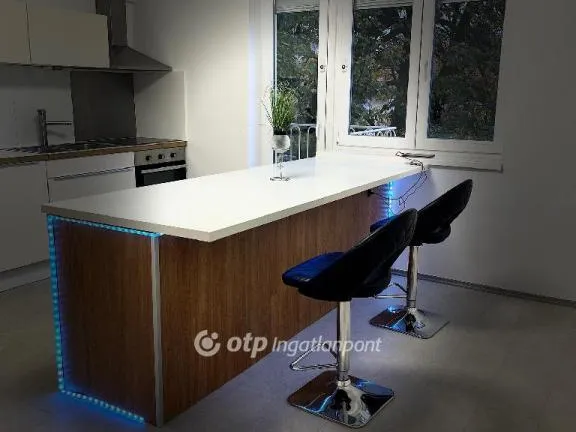 Eladó lakás Komló 52 nm