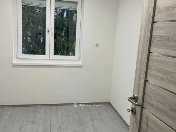 Eladó lakás Komló 52 nm