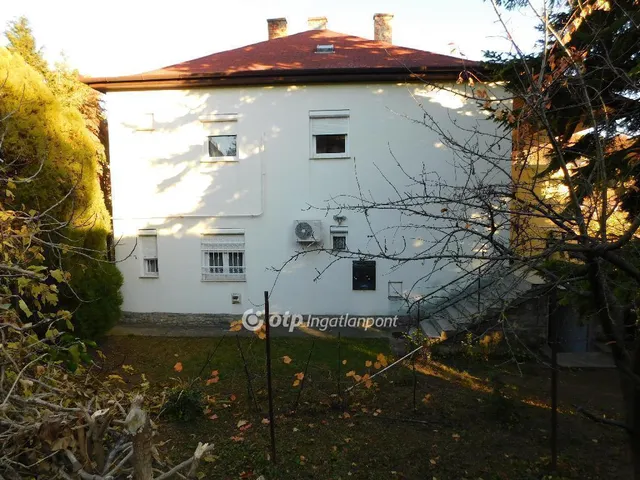 Eladó ház Pécs 255 nm