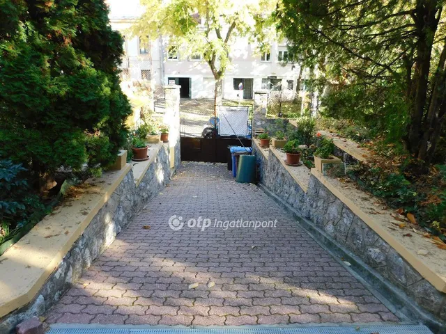 Eladó ház Pécs 255 nm