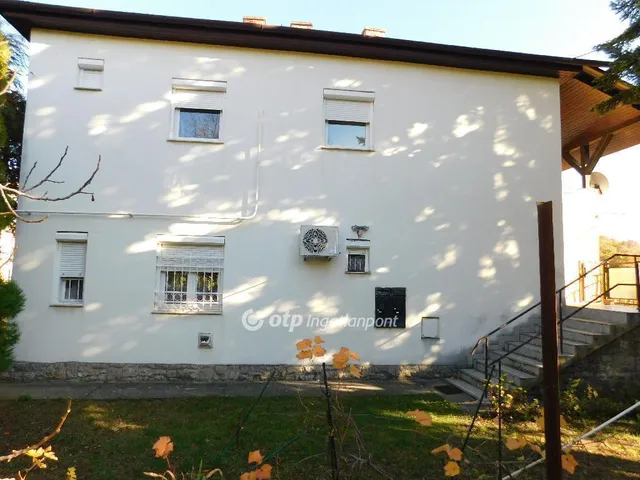 Eladó ház Pécs 255 nm