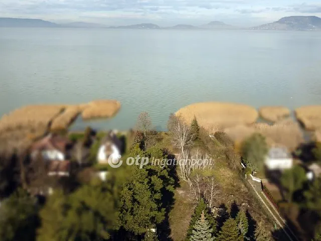 Eladó telek Balatonfenyves 3345 nm