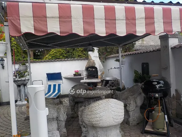 Eladó ház Balatonboglár 240 nm