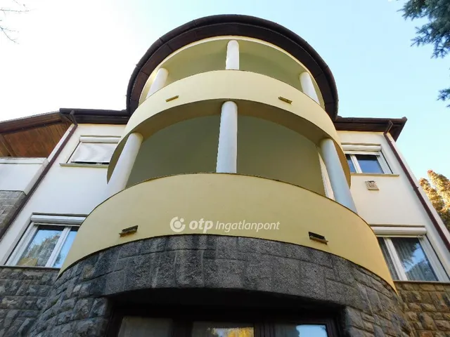 Eladó ház Pécs, Mecsekoldal 255 nm