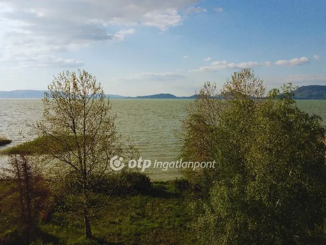 Eladó telek Balatonfenyves 1515 nm