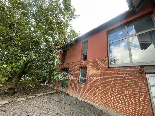 Eladó ház Pécs 310 nm