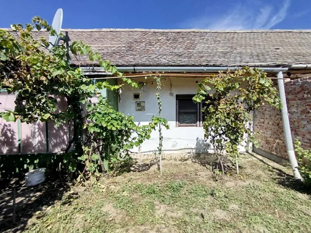 Eladó ház Magyarbóly 53 nm