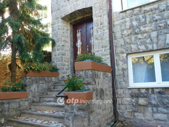 Eladó ház Pécs 255 nm