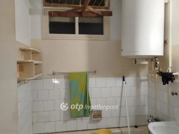 Eladó lakás Komló 50 nm