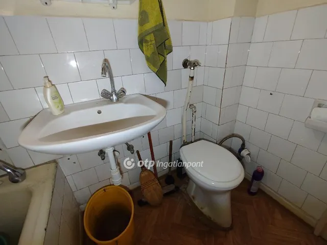 Eladó lakás Komló 50 nm