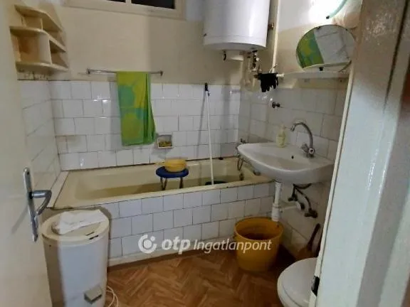 Eladó lakás Komló 50 nm