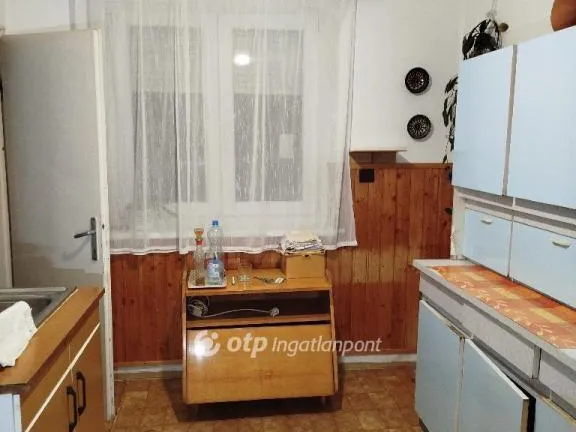 Eladó lakás Komló 50 nm