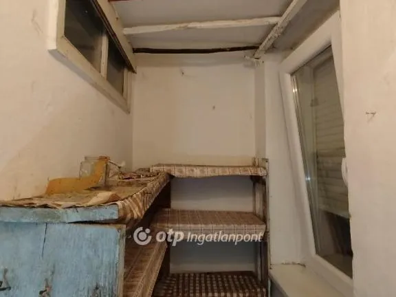 Eladó lakás Komló 50 nm