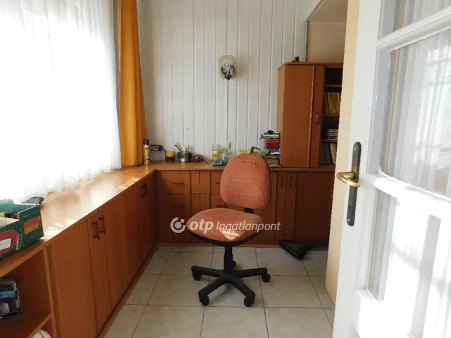 Eladó kereskedelmi és ipari ingatlan Pécs 255 nm