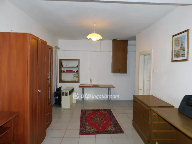 Eladó kereskedelmi és ipari ingatlan Pécs 255 nm