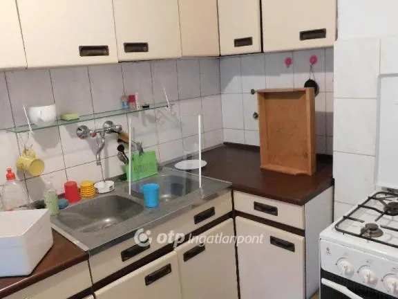 Eladó kereskedelmi és ipari ingatlan Pécs 255 nm