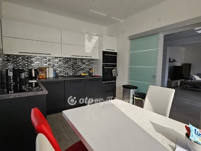 Eladó ház Balatonföldvár 166 nm