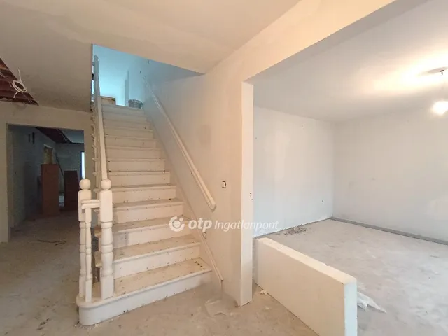 Eladó ház Balatonboglár 310 nm