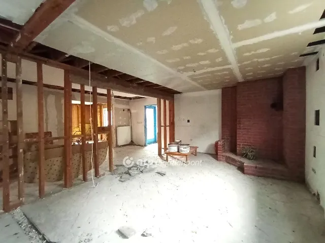 Eladó ház Balatonboglár 310 nm