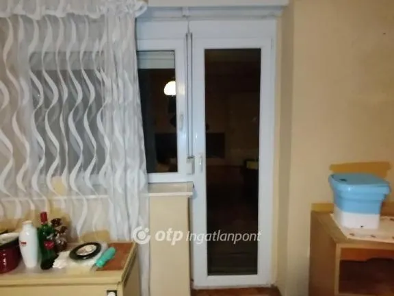 Eladó lakás Komló 50 nm