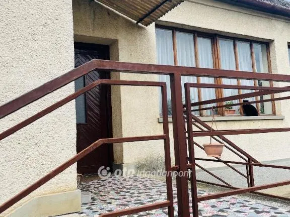 Eladó ház Versend 125 nm