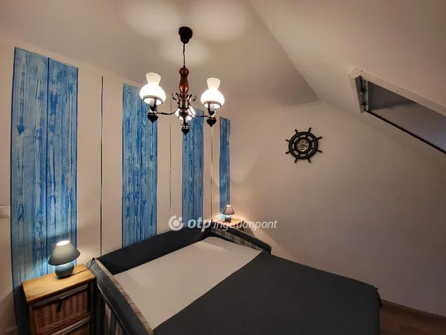 Eladó ház Balatonkenese 432 nm