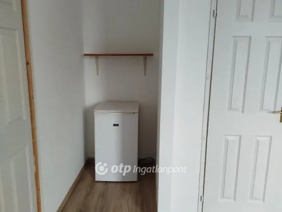 Kiadó kereskedelmi és ipari ingatlan Pécs 36 nm