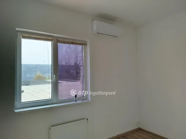 Kiadó kereskedelmi és ipari ingatlan Pécs 36 nm