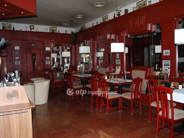 Eladó kereskedelmi és ipari ingatlan Pécs 538 nm