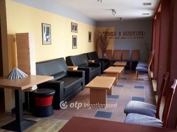 Eladó kereskedelmi és ipari ingatlan Pécs 538 nm