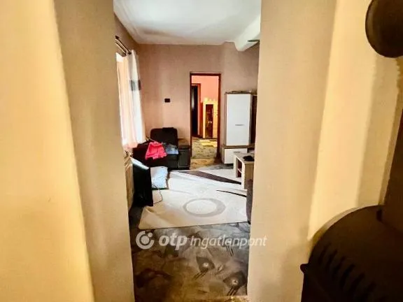 Eladó ház Szűr 68 nm