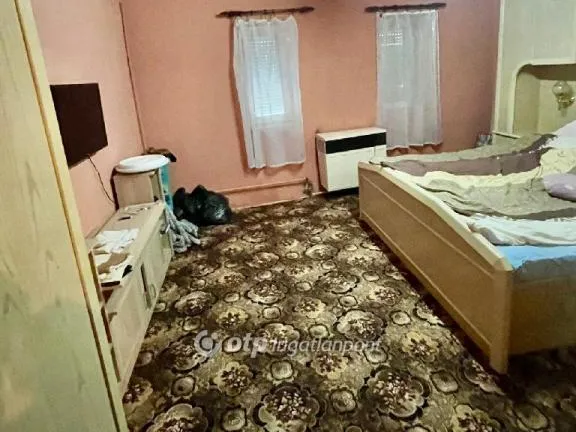 Eladó ház Szűr 68 nm