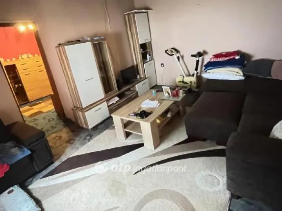 Eladó ház Szűr 68 nm