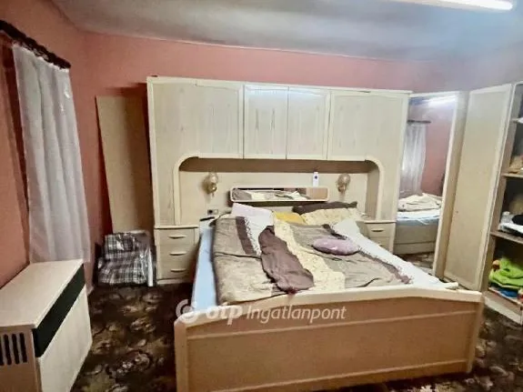 Eladó ház Szűr 68 nm