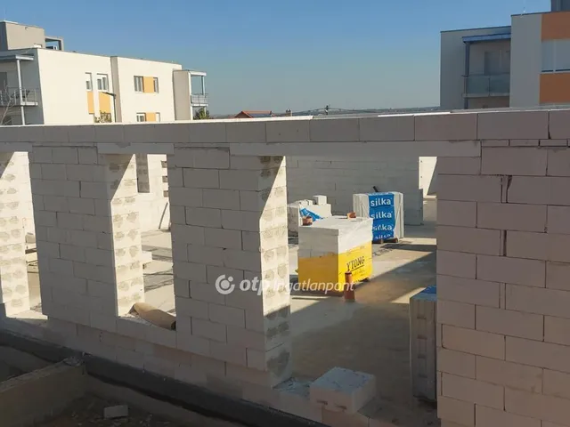 Eladó lakás Pécs 34 nm